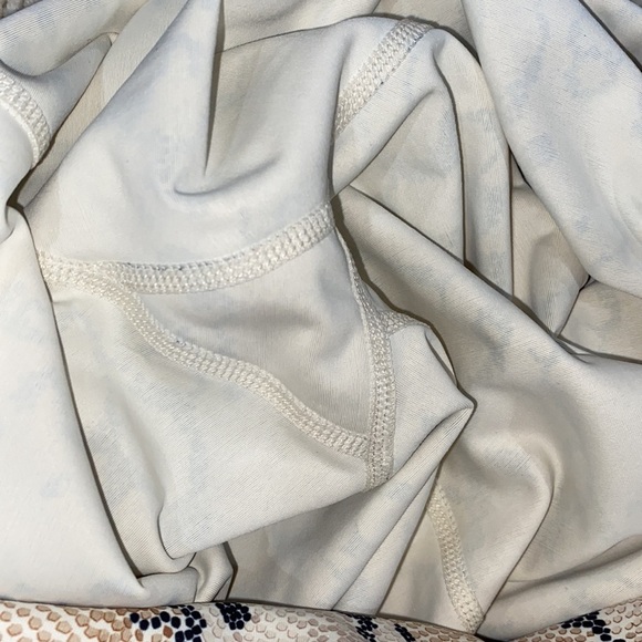 Allfenix size XLarge white python athletic leggings - Picture 6 of 8